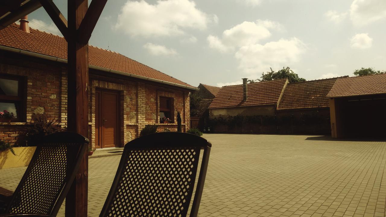 Sedlecky Dvur Hotel Sedlec  Exterior photo